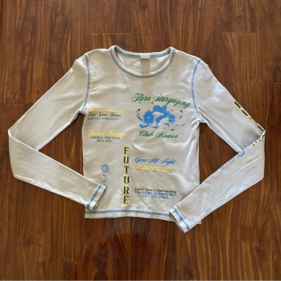 Urban Outfitters Floral Stargaze Clubhouse Long Sleeve Cropped Tee size small - Picture 3 of 12